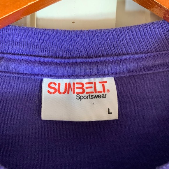 Vintage Sunbelt USA Tee Pelican Marsh Scene Rhinestone Art Purple Large Florida - Picture 3 of 8